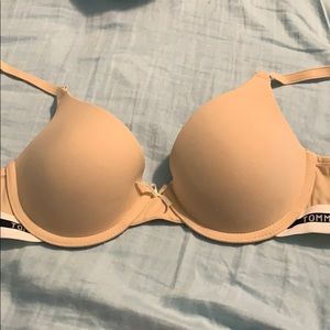 Tommy bra